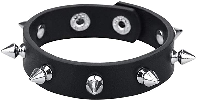 Arrowheaded rivets star bracelet example 2