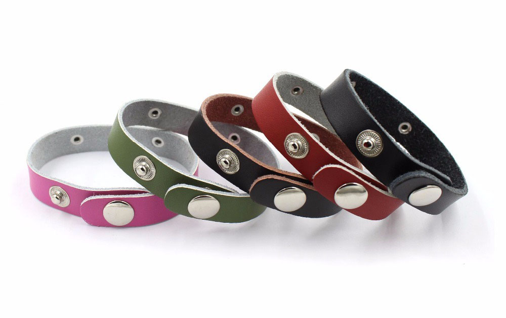 Button lock fabric wristbands example 2