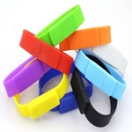 Tangy turban wristbands